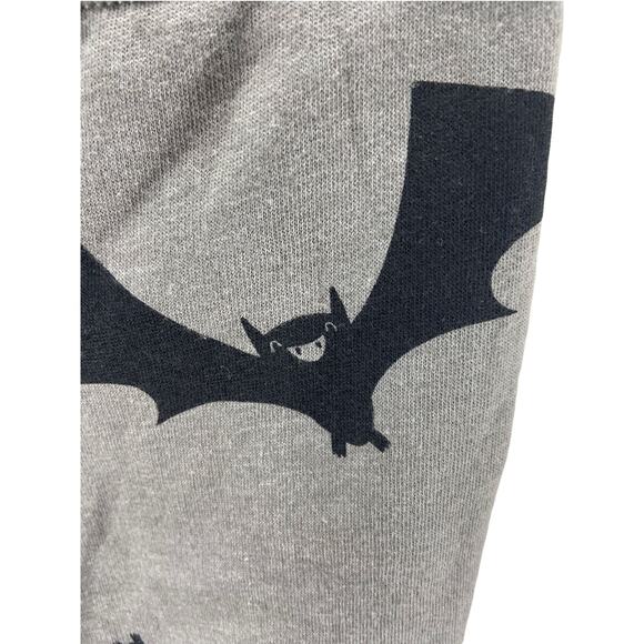 NWT Gray & Black Bat Print Jogger Sweatpants Baby's Size 18 Months - Picture 3 of 6